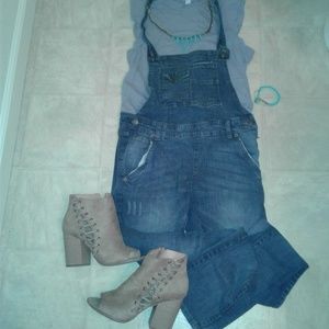 Destructed bib overalls